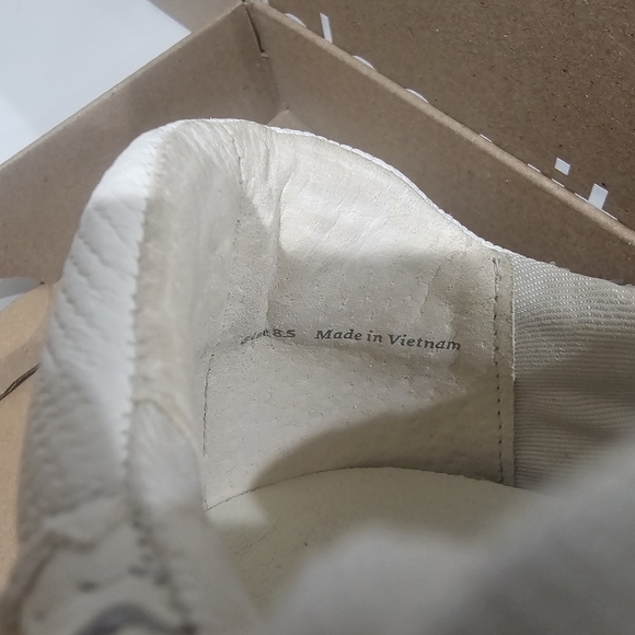 Dolce Vita Notice Eyelet Perf Sneakers White Leather - Picture 10 of 10